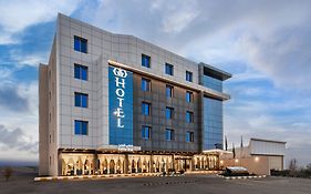 فندق أورا ميلينيوم